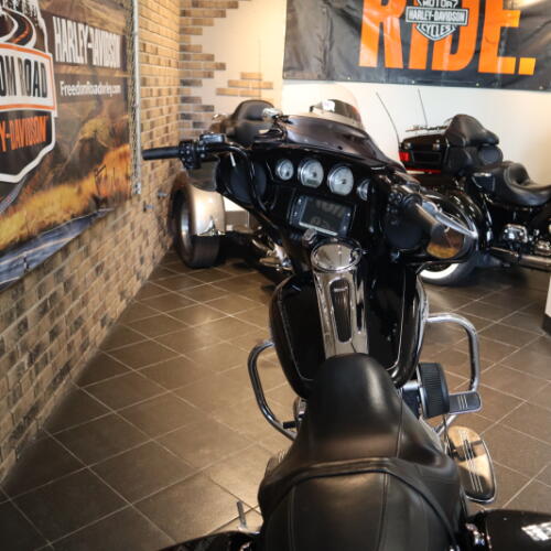 2016 Street Glide® Special (FLHXS) thumb 2