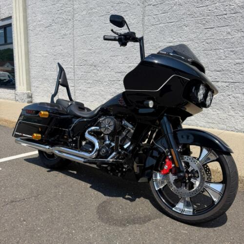 2018 FLTRXS Road Glide® Special thumb 2