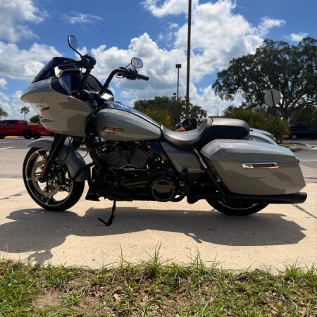 2025 Harley-Davidson® Road Glide™ FLTRX thumb 0