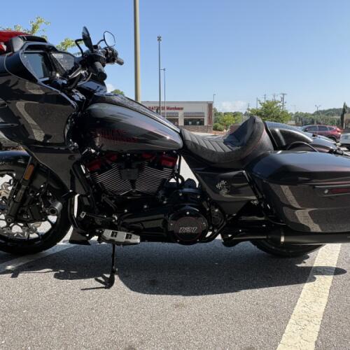 2026 CVO Road Glide ST Inferno Gray thumb 1