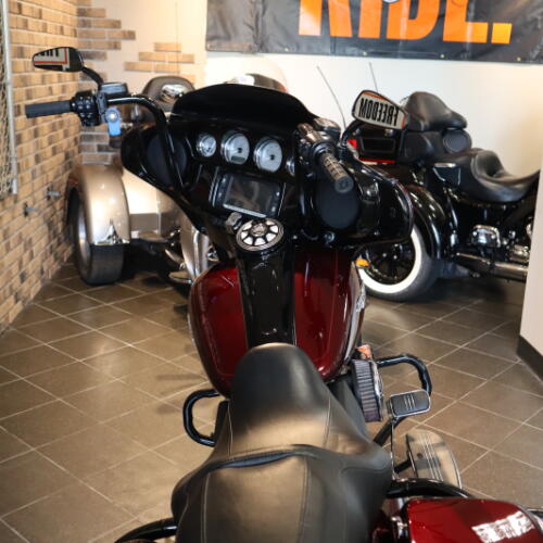 2014 Street Glide® Special (FLHXS) thumb 2