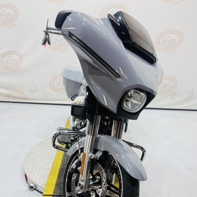 2026 Street Glide® FLHX thumb 2