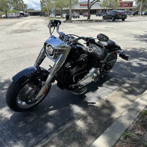 2026 Harley-Davidson® Fat Boy® Vivid Black Chrome Trim thumb 1