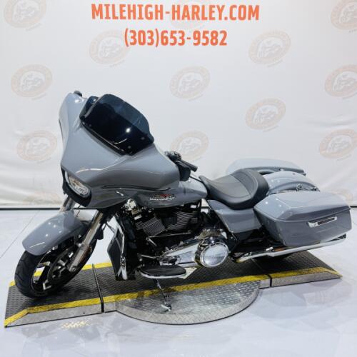 2026 Street Glide® FLHX thumb 0