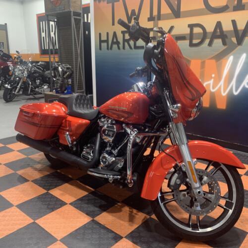 2017 Harley-Davidson Street Glide Special FLHXS thumb 2