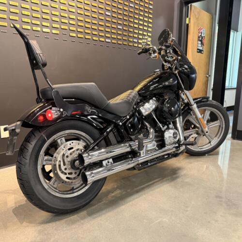 2022 Harley-Davidson® Softail Standard® Vivid Black thumb 0