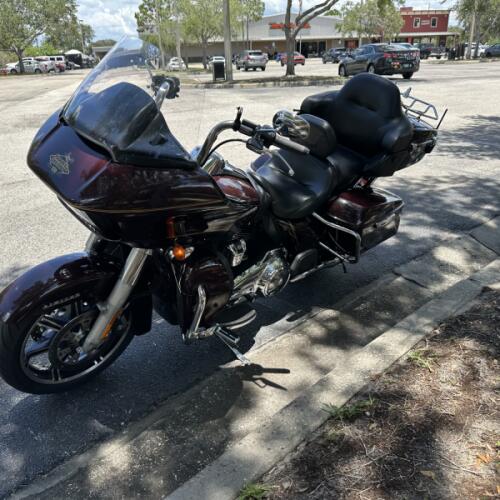 2021 Harley-Davidson® Road Glide® Limited Midnight Crimson thumb 1