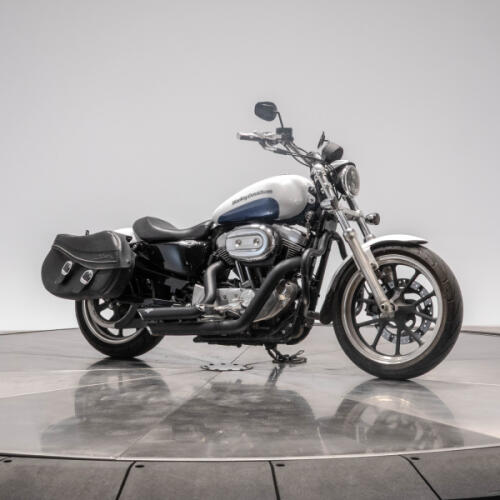 2015 HARLEY-DAVIDSON XL883L XL 883 in White Hot/ Blue Hot thumb 3