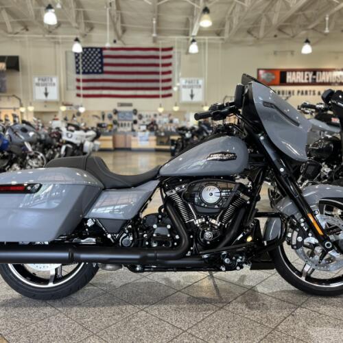 FLHX 2026 Street Glide® thumb 3