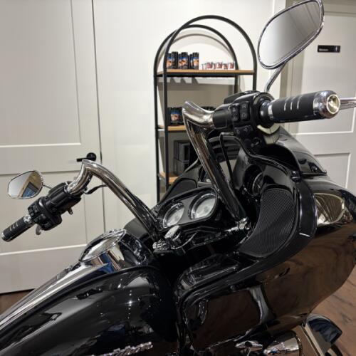FLTRXS 2017 Road Glide® Special thumb 0