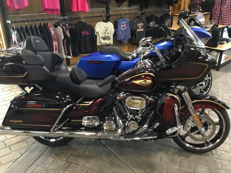 2023 Harley-Davidson® CVO™ Road Glide® LTD Anniversary Heirloom Red Fade