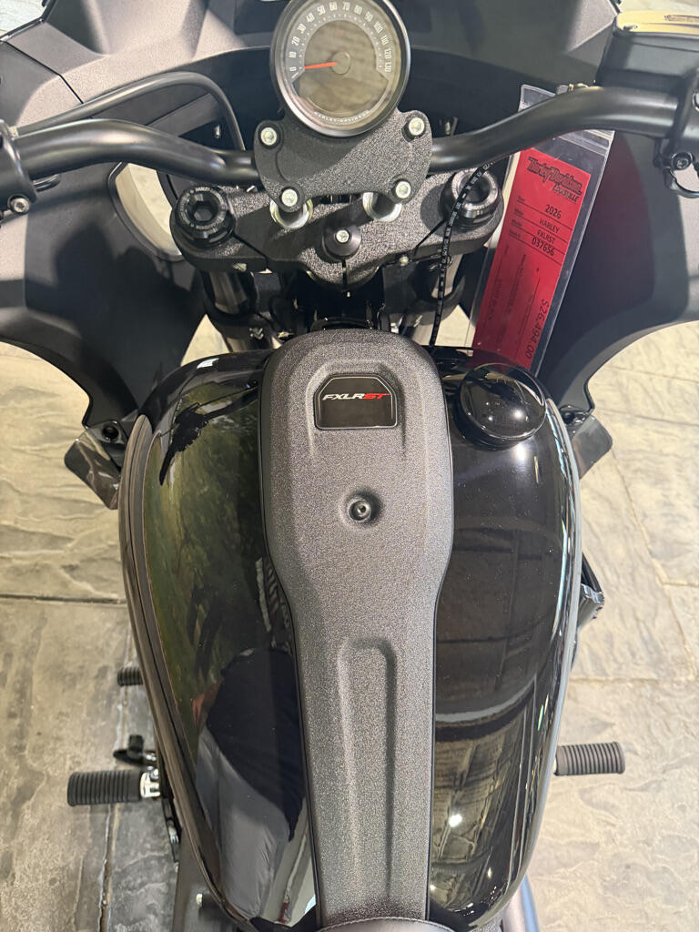 2026 Harley-Davidson® Low Rider® ST, photo 14