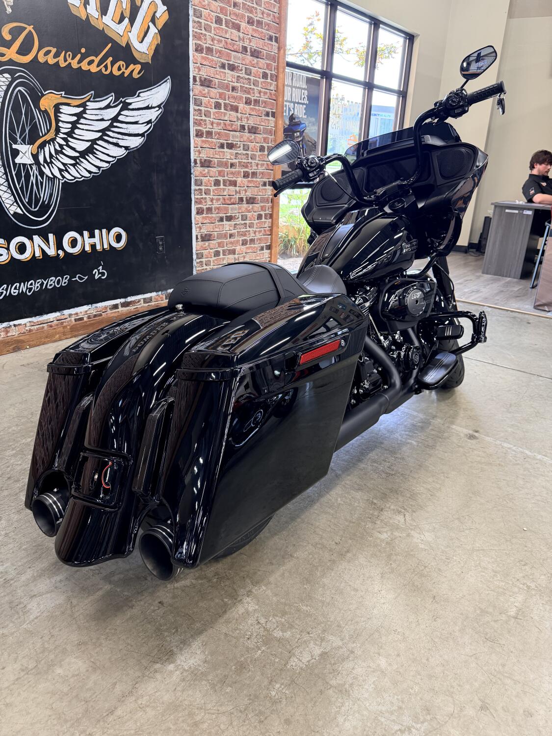 2025 Harley-Davidson® Road Glide™ FLTRX, photo 9