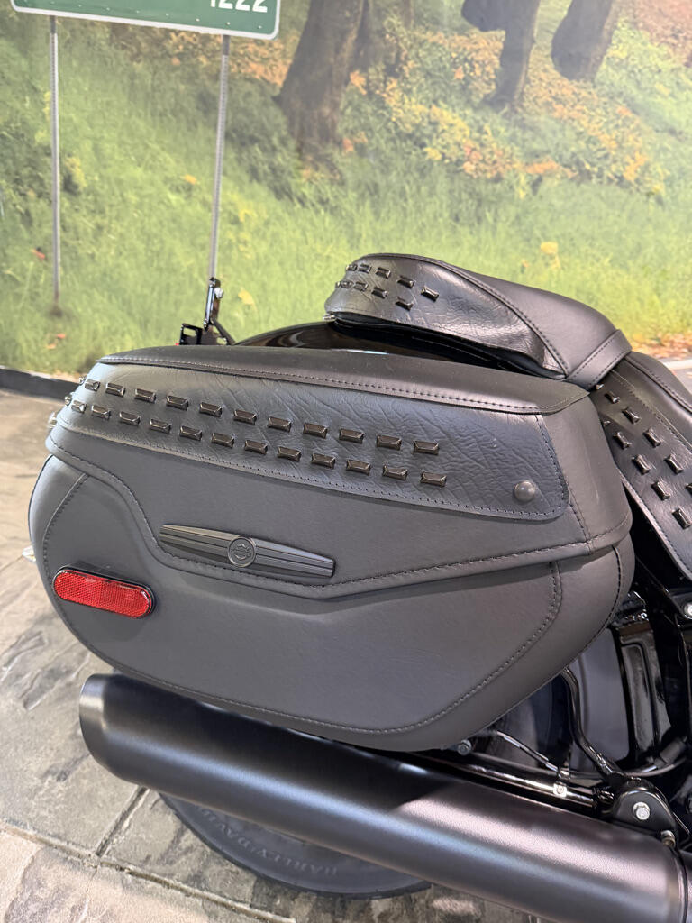 2026 Harley-Davidson® Heritage Classic®, photo 6