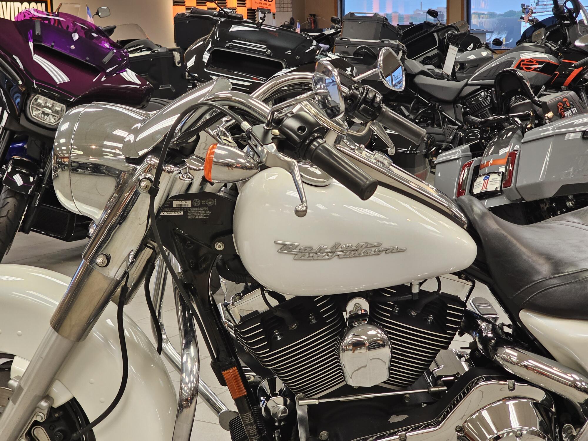 FLHRSI 2006 Road King Custom, photo 14