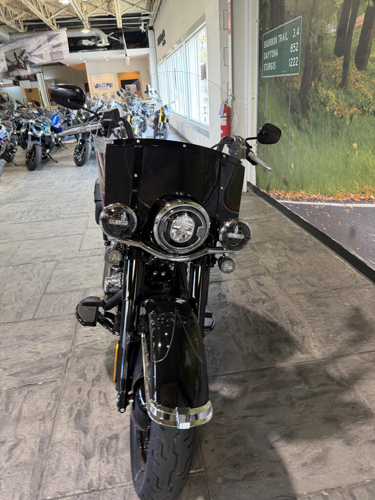 2026 Harley-Davidson® Heritage Classic®, photo 8