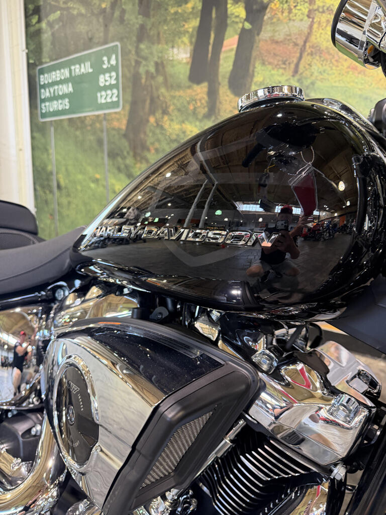 2026 Harley-Davidson® Breakout®, photo 2
