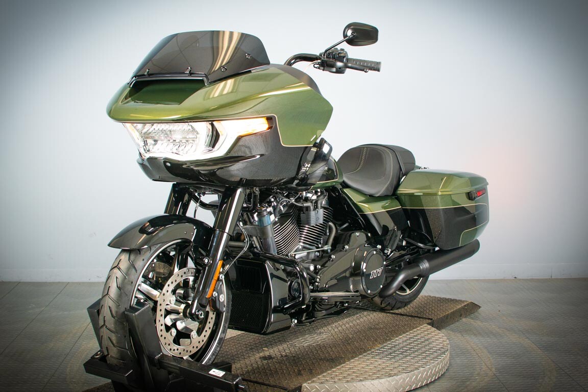 2026 Harley-Davidson® Road Glide™ FLTRX, photo 4