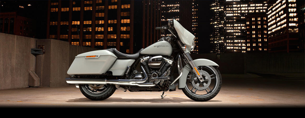 FLHXS 2017 Street Glide® Special