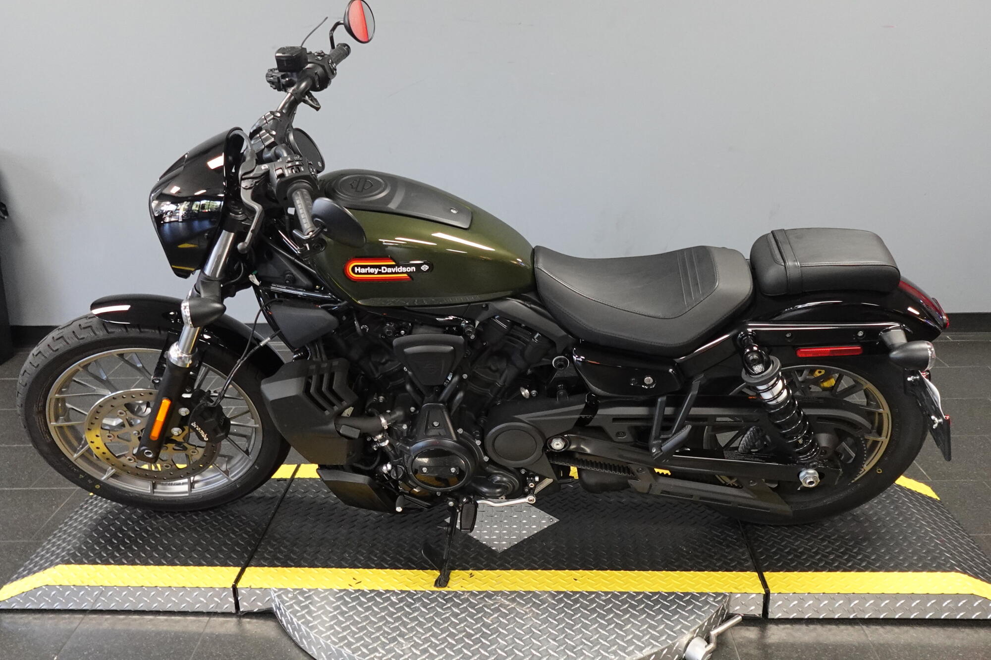 2026 Harley-Davidson® Nightster™ Special RH975S, photo 4