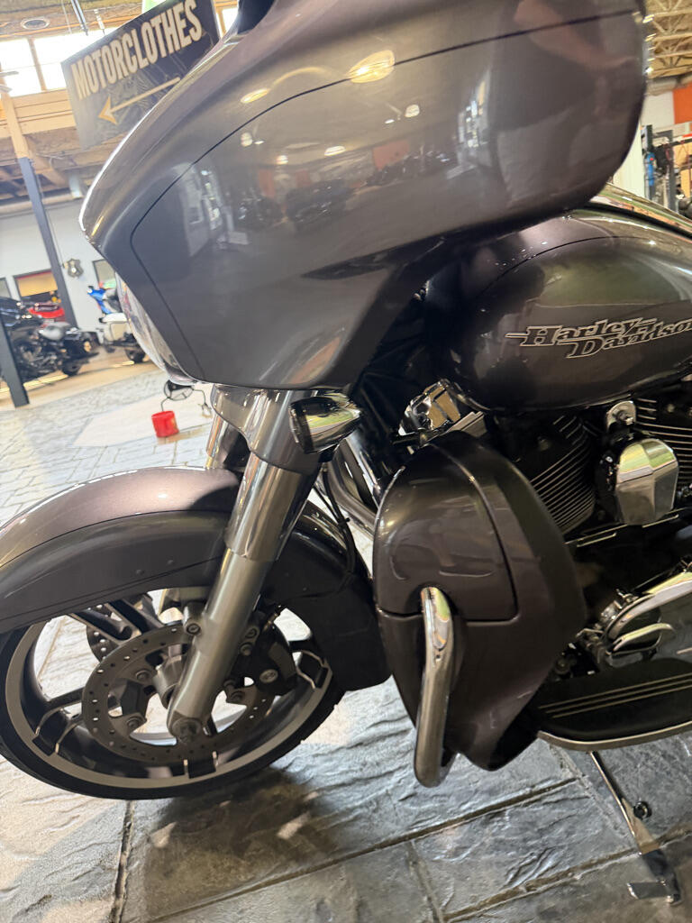 2015 Harley-Davidson® Street Glide® Special No Gimmicks, No Hidden Fees, photo 11