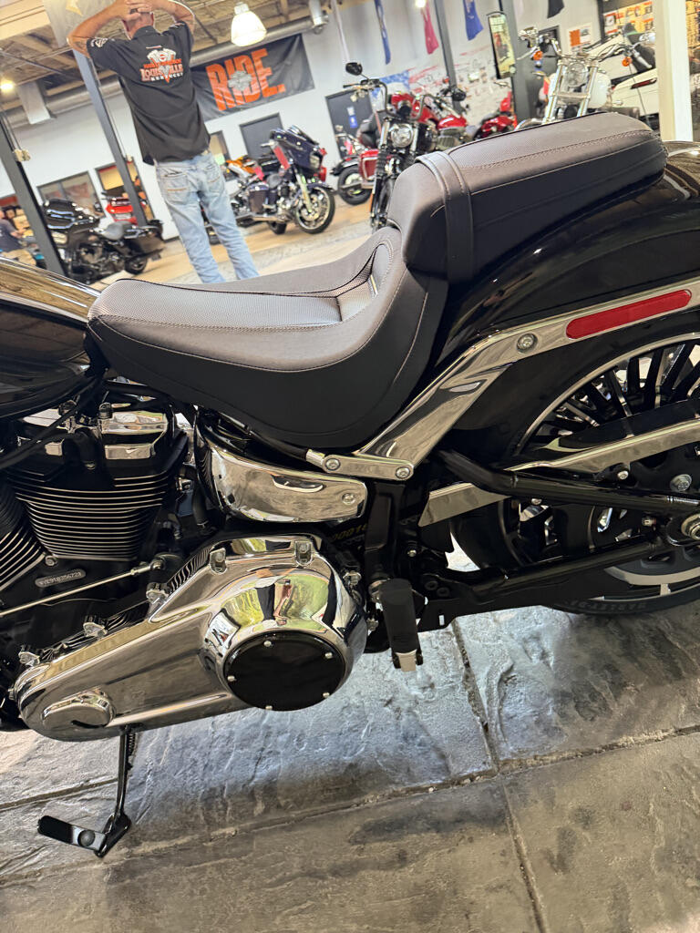 2026 Harley-Davidson® Breakout®, photo 11