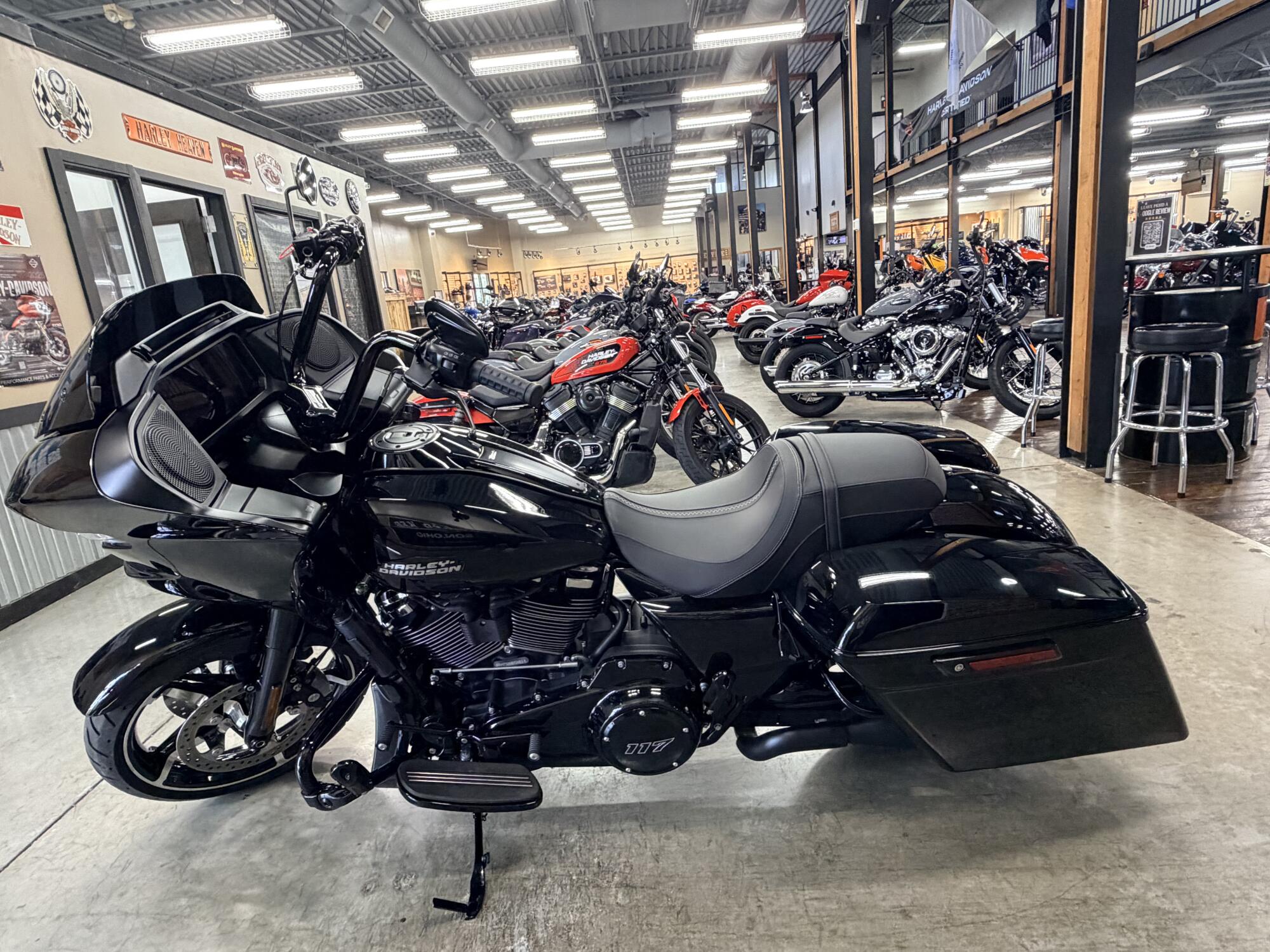 2025 Harley-Davidson® Road Glide™ FLTRX, photo 12