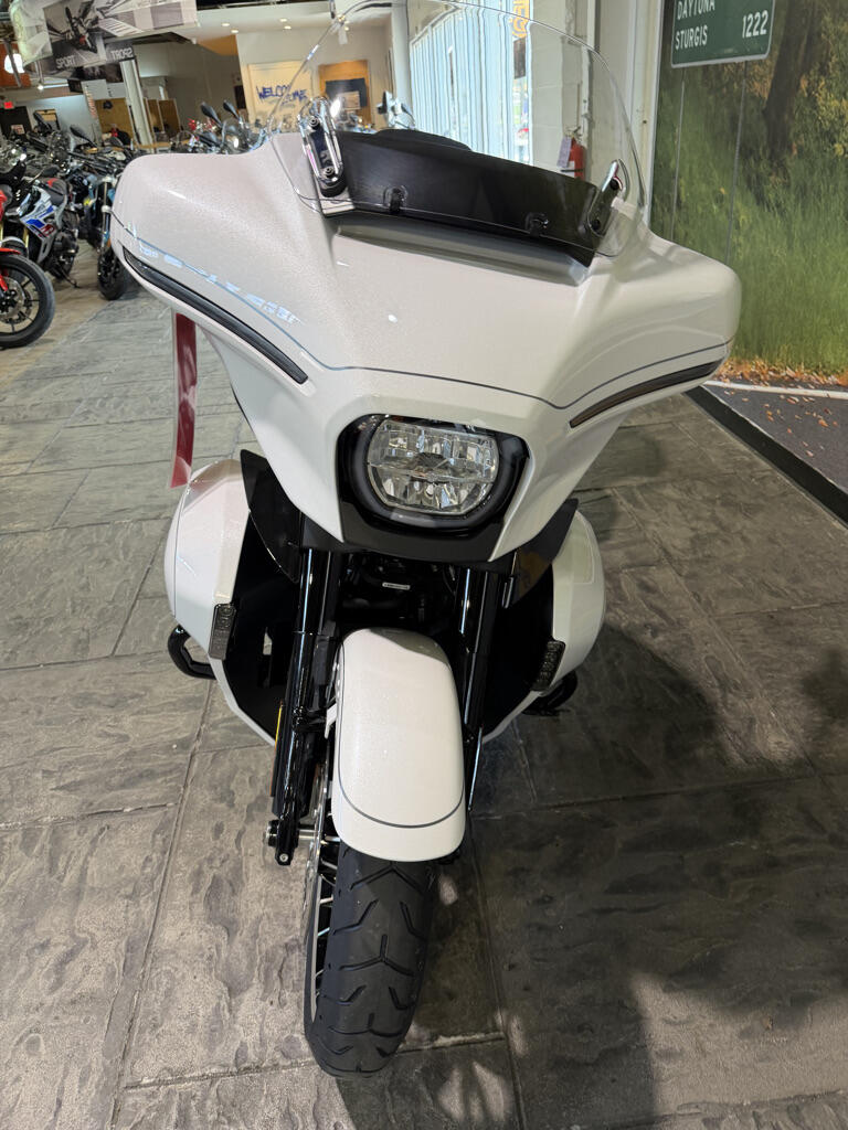 2026 Harley-Davidson® Street Glide Limited No Gimmicks, No Hidden Fees, photo 9