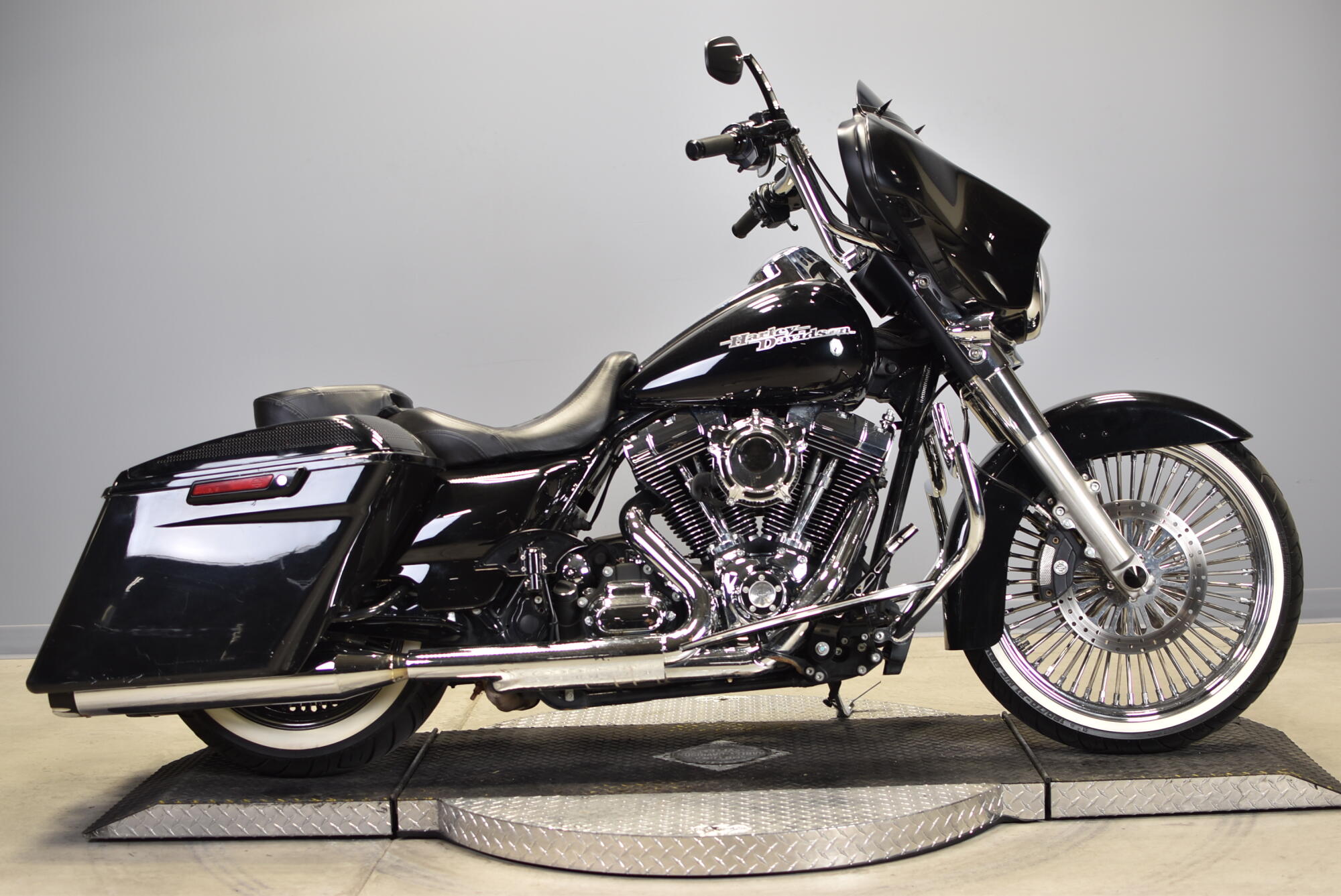 2014 Harley-Davidson® Street Glide® Special FLHXS | Summit Harley