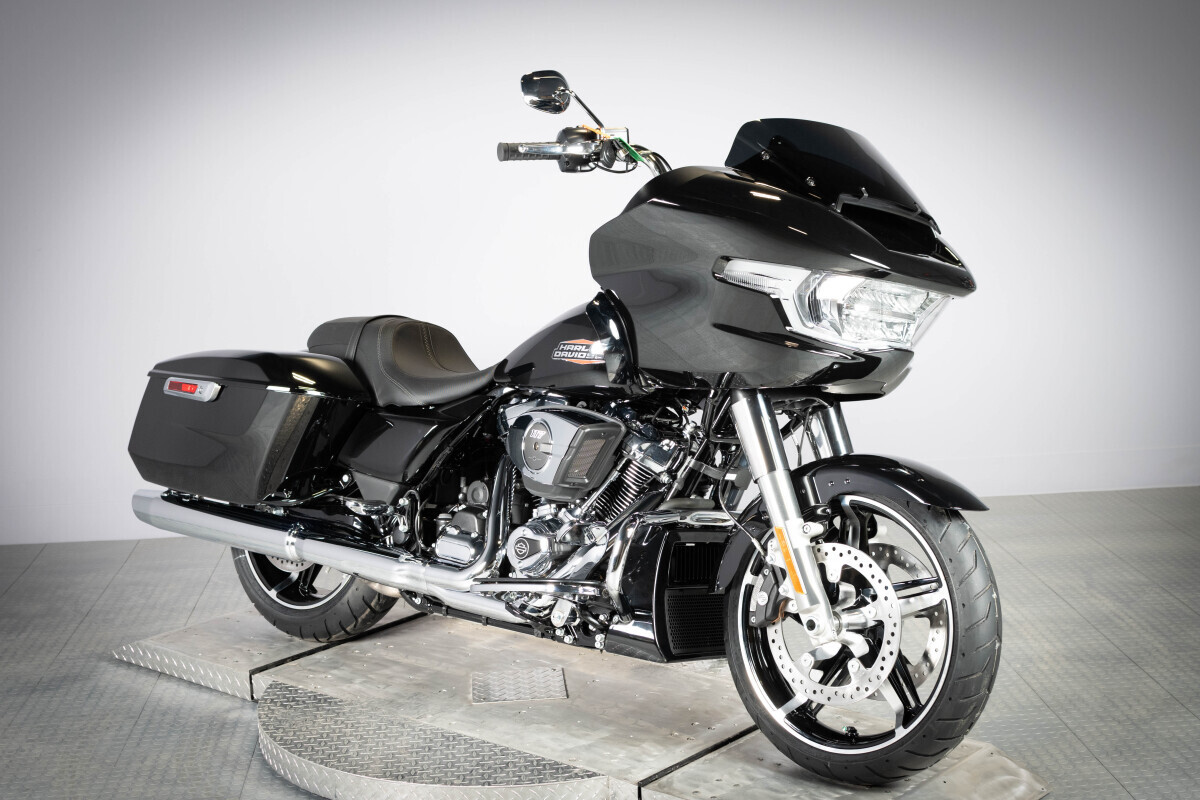 2026 Harley-Davidson® Road Glide™ FLTRX, photo 2