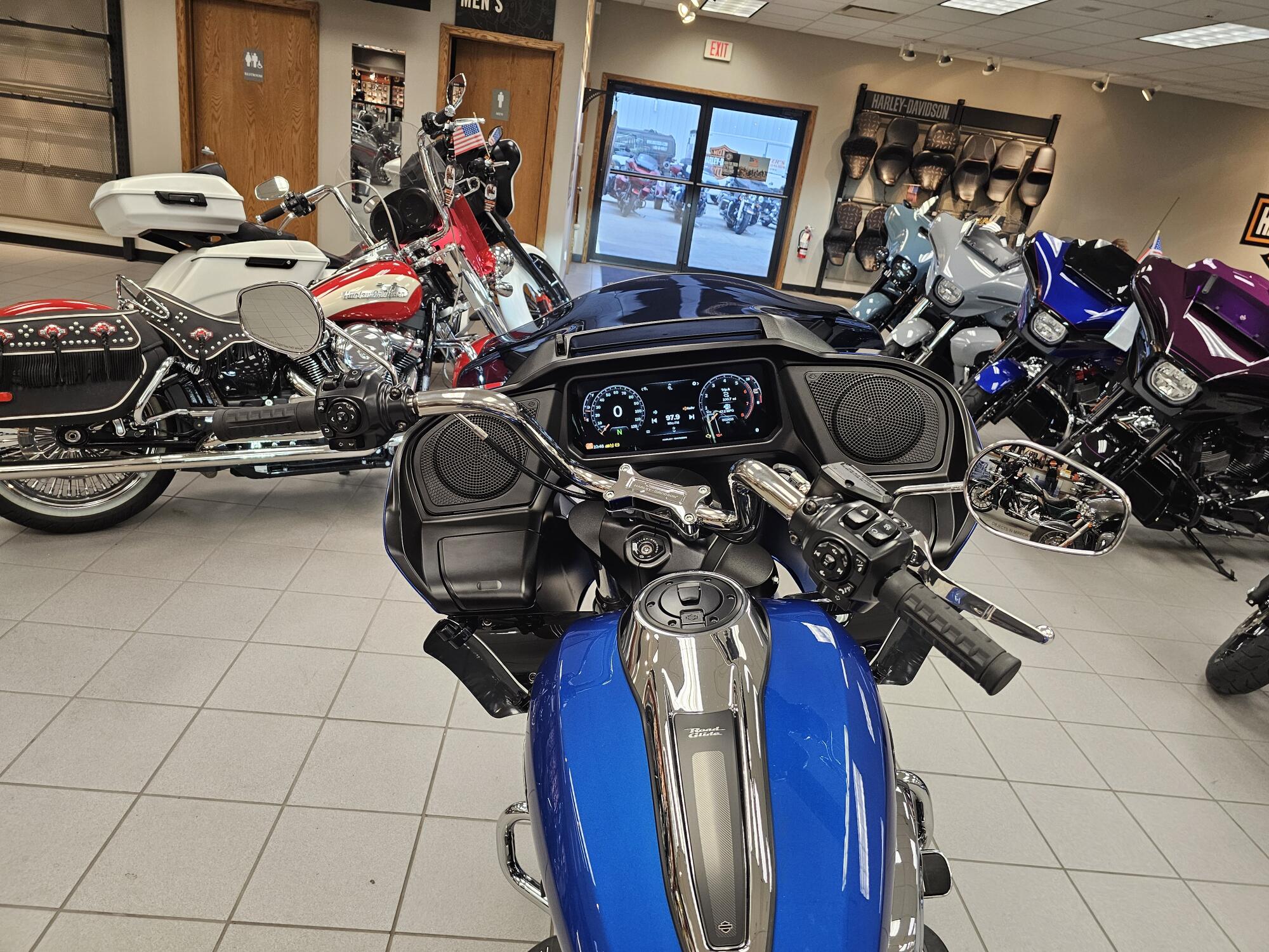 FLTRX 2025 Road Glide™, photo 21