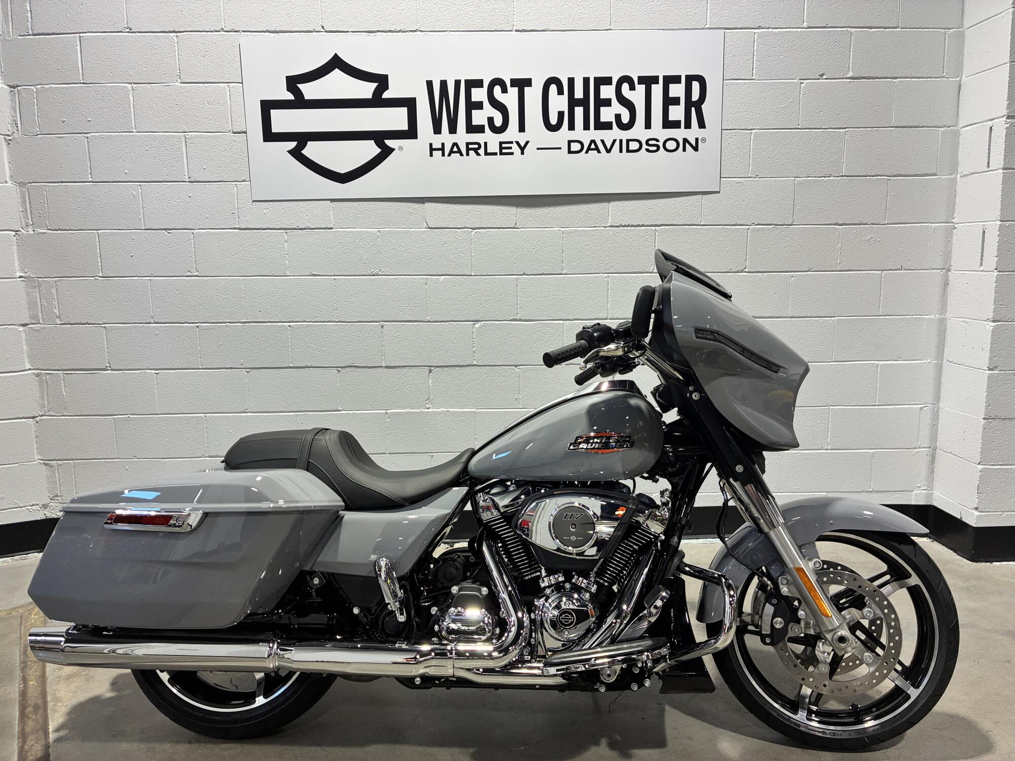 2026 Harley-Davidson® Street Glide® Dark Billiard Gray Chrome Trim  FLHX