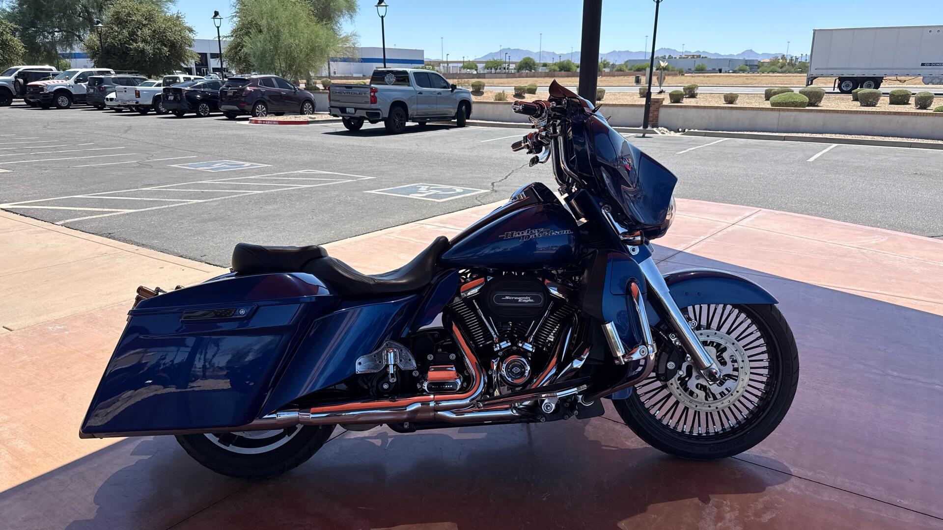 FLHXS 2017 Street Glide® Special