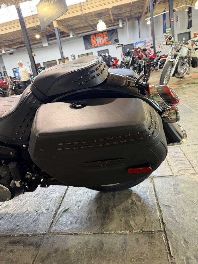 2026 Harley-Davidson® Heritage Classic®, photo 14