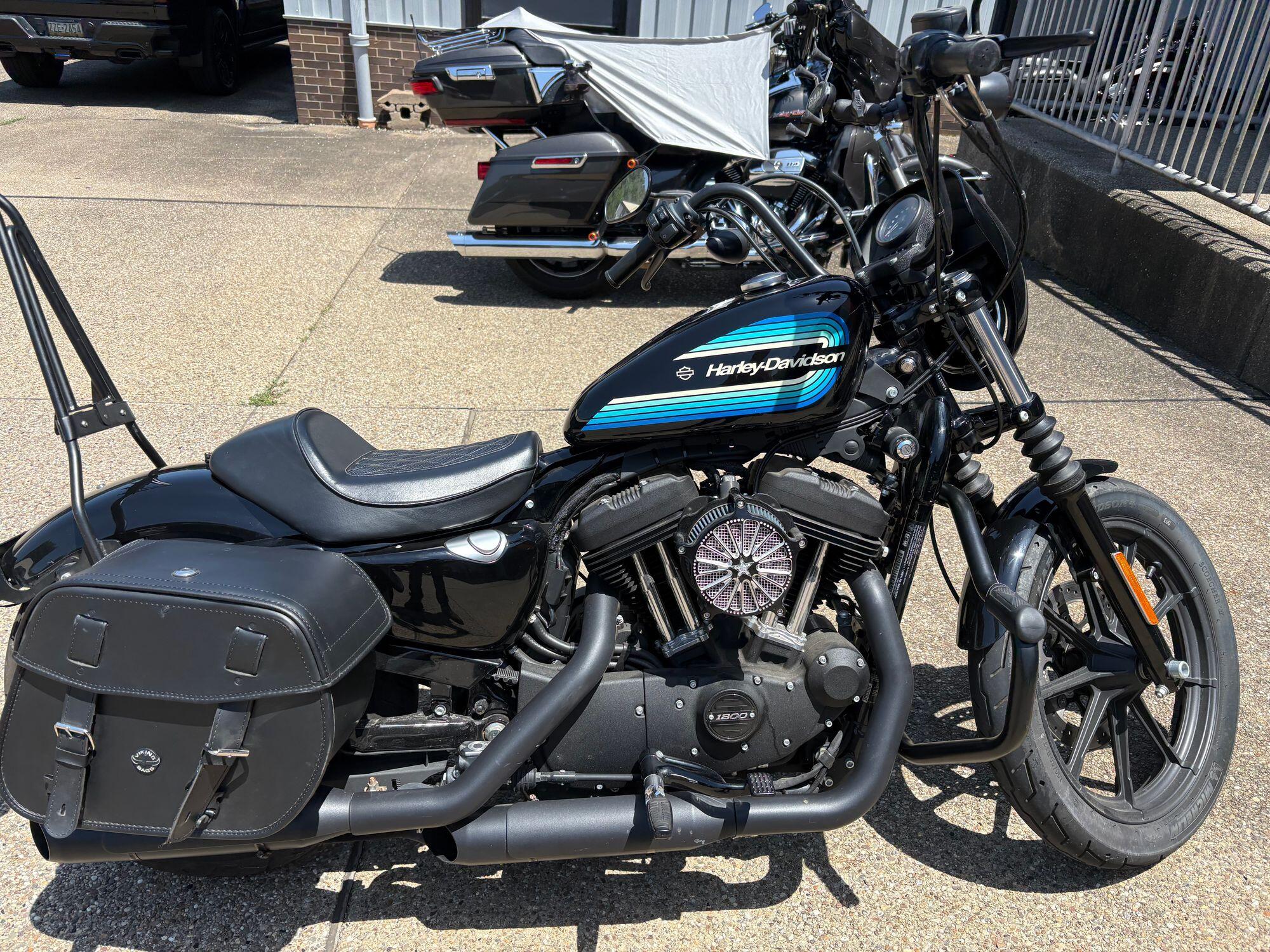 2019 Harley-Davidson® Iron 1200™ Vivid Black