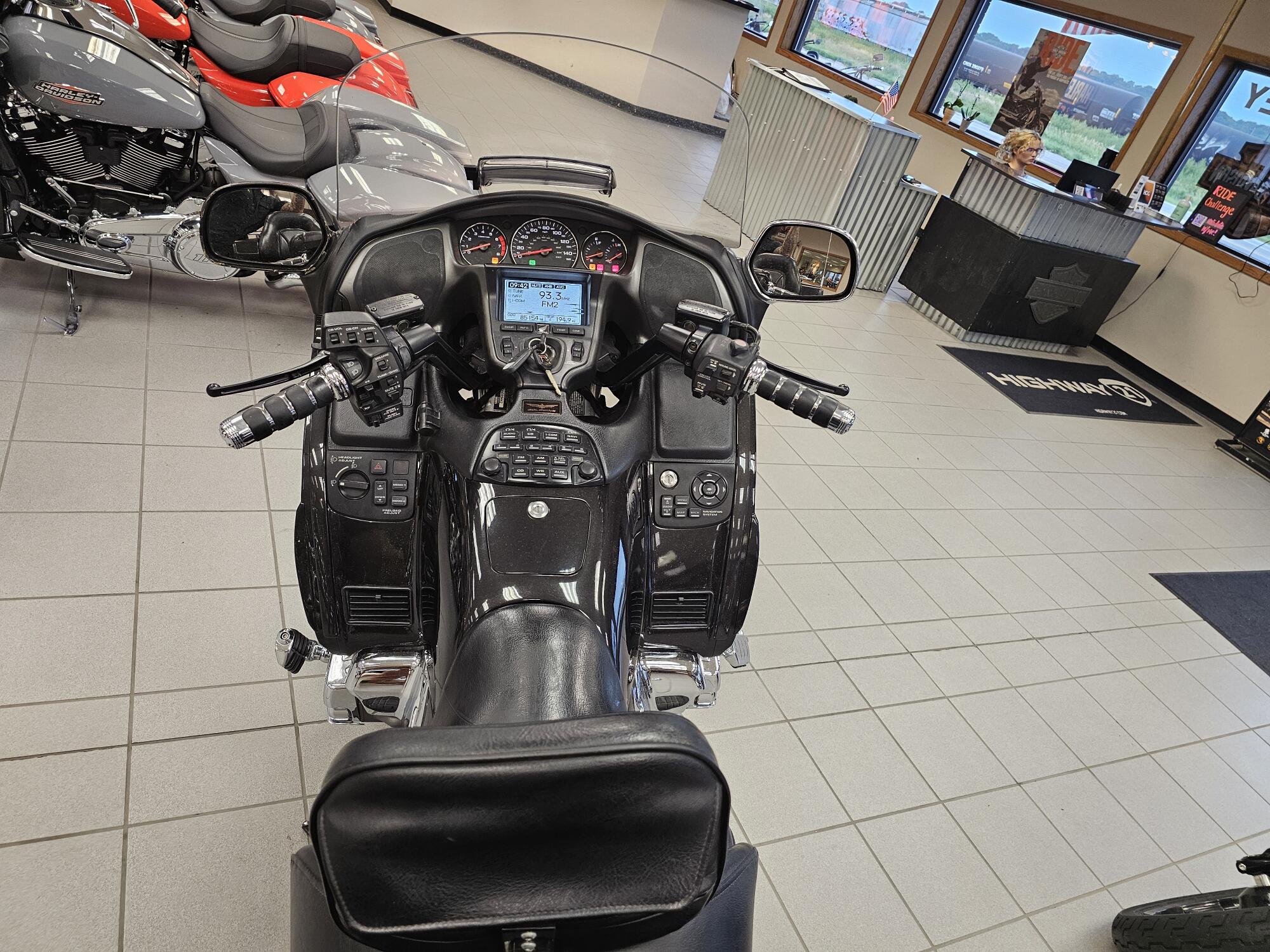 GL1800P 2007 Gold Wing® Premium Audio, photo 26