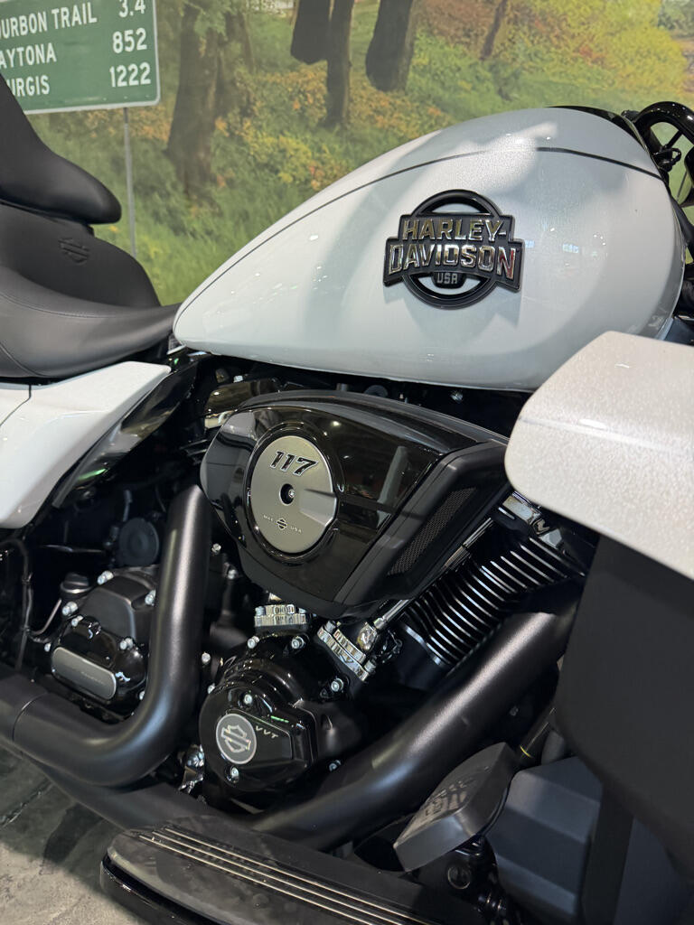 2026 Harley-Davidson® Street Glide Limited No Gimmicks, No Hidden Fees, photo 3