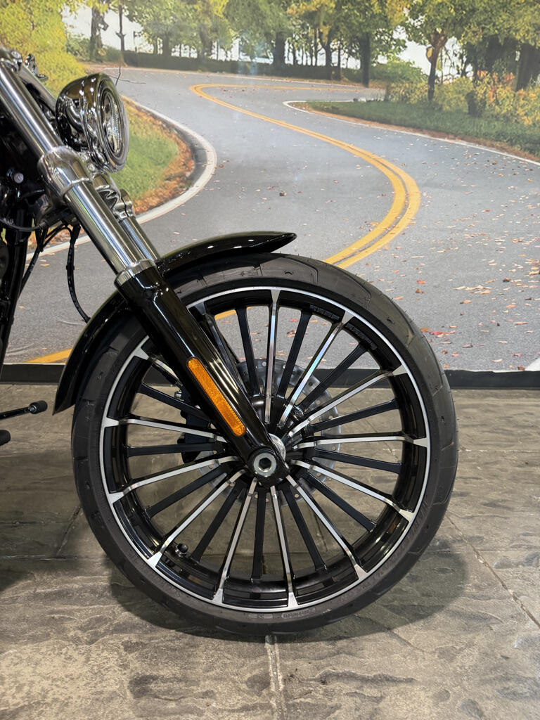 2026 Harley-Davidson® Breakout®, photo 6