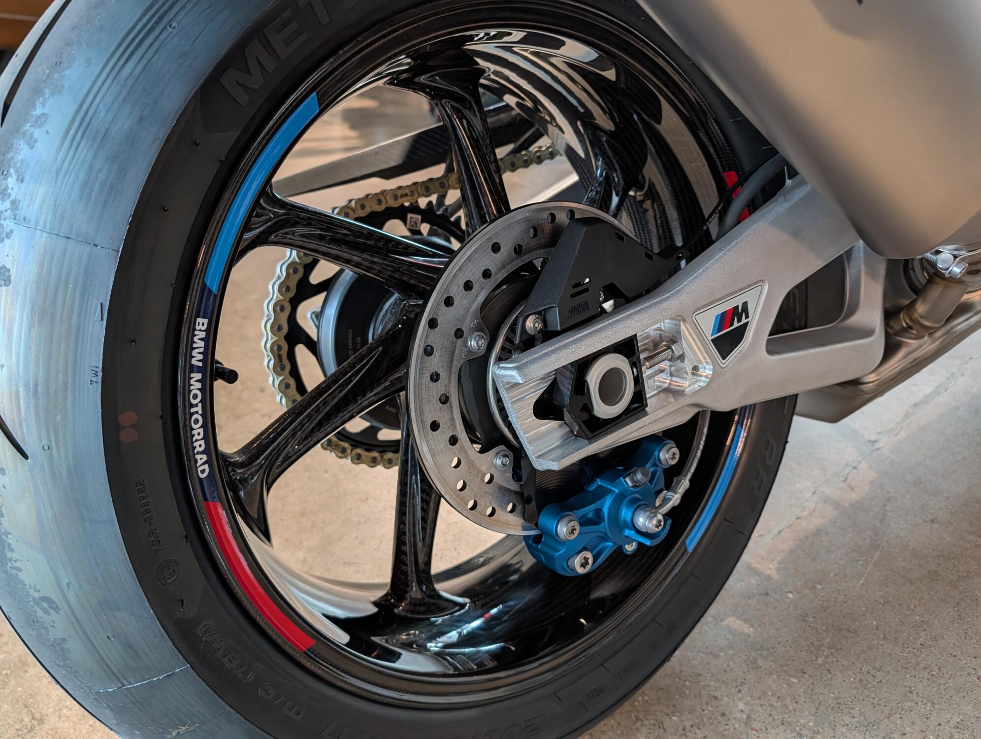 2026 BMW M1000 RR, photo 10