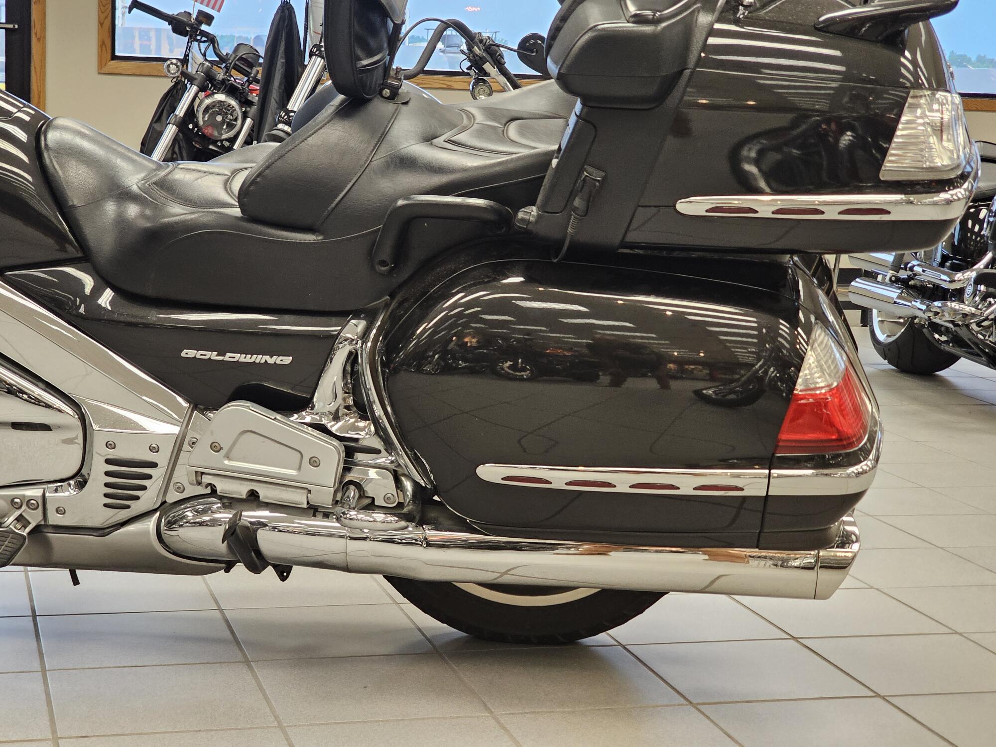 GL1800P 2007 Gold Wing® Premium Audio, photo 17