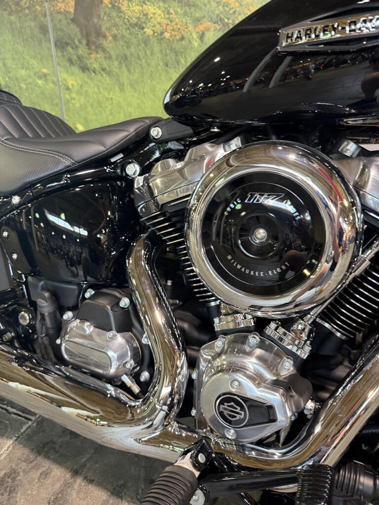2026 Harley-Davidson® Street Bob® No Gimmicks, No Hidden Fees, photo 4