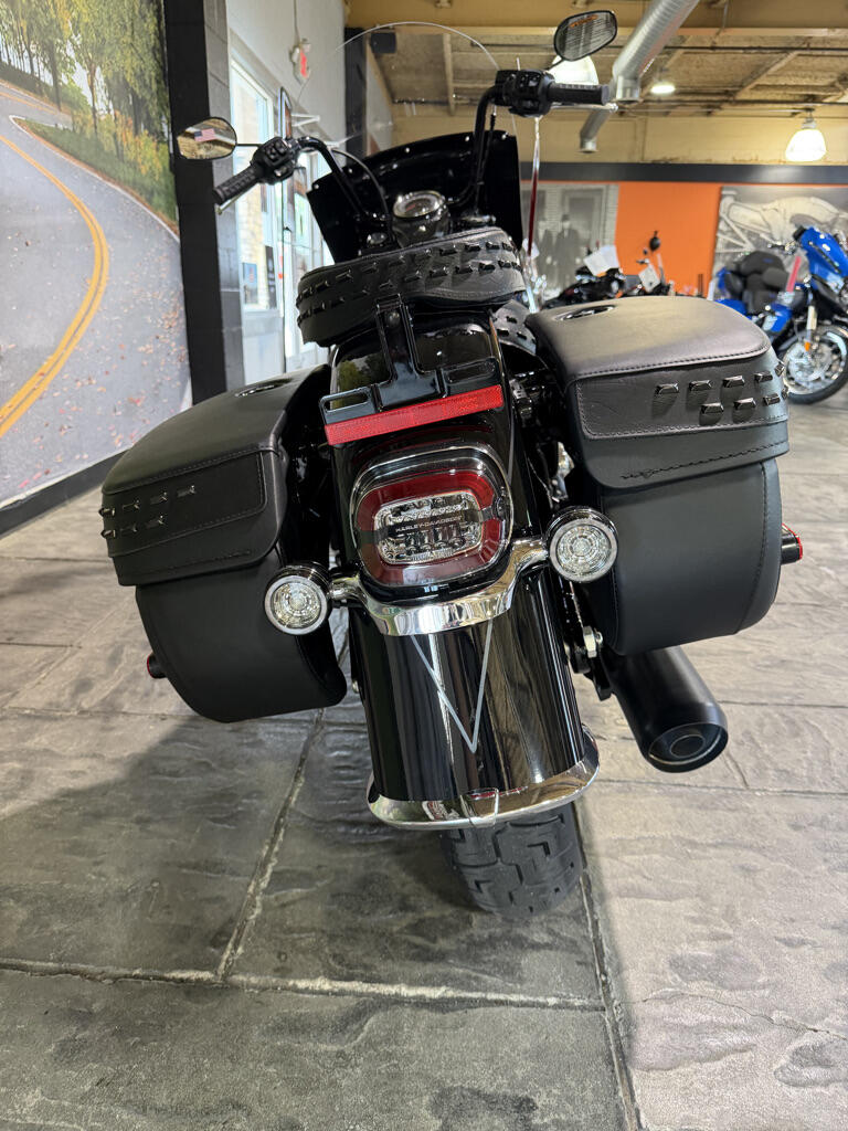 2026 Harley-Davidson® Heritage Classic®, photo 19
