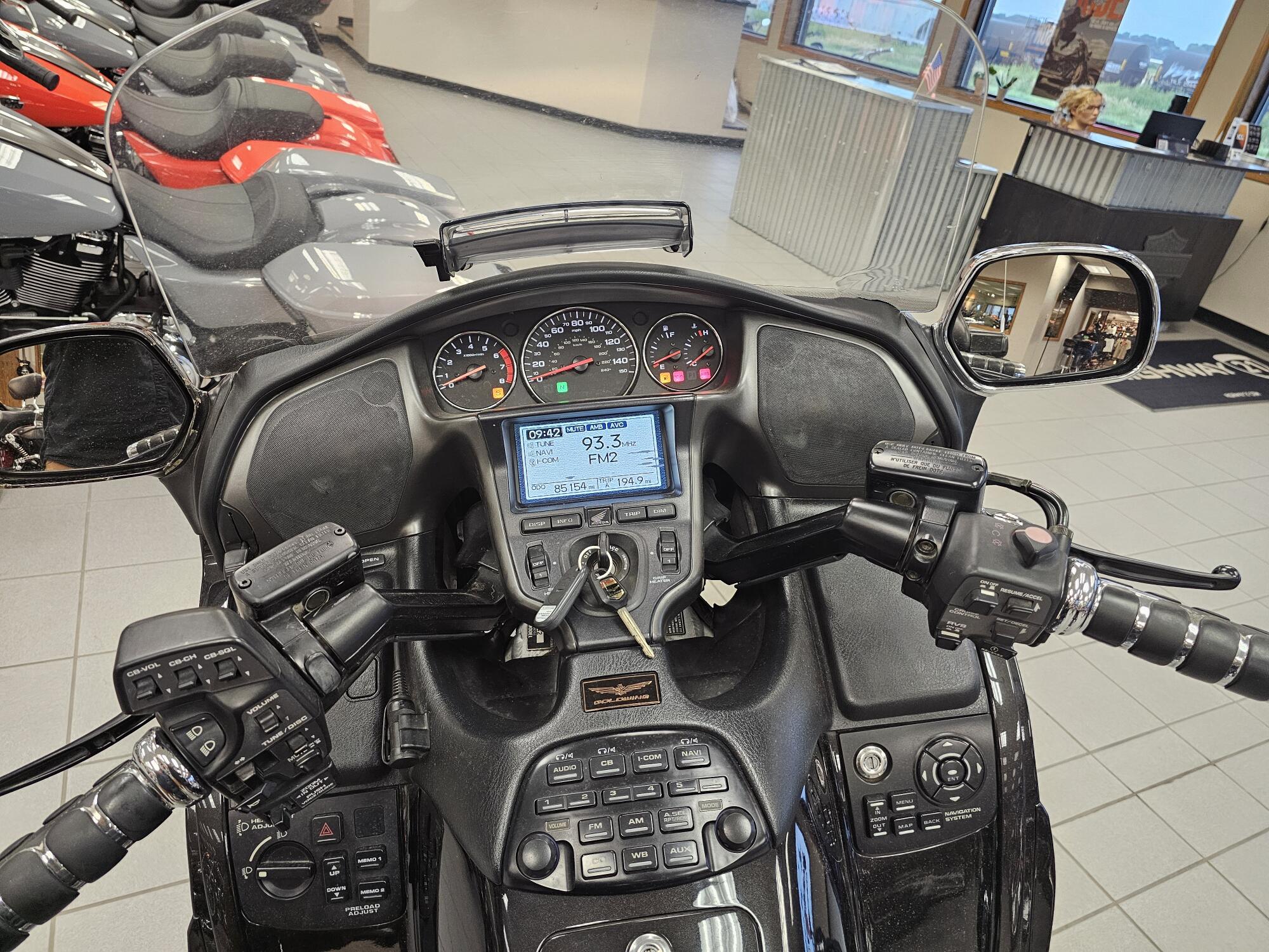 GL1800P 2007 Gold Wing® Premium Audio, photo 27