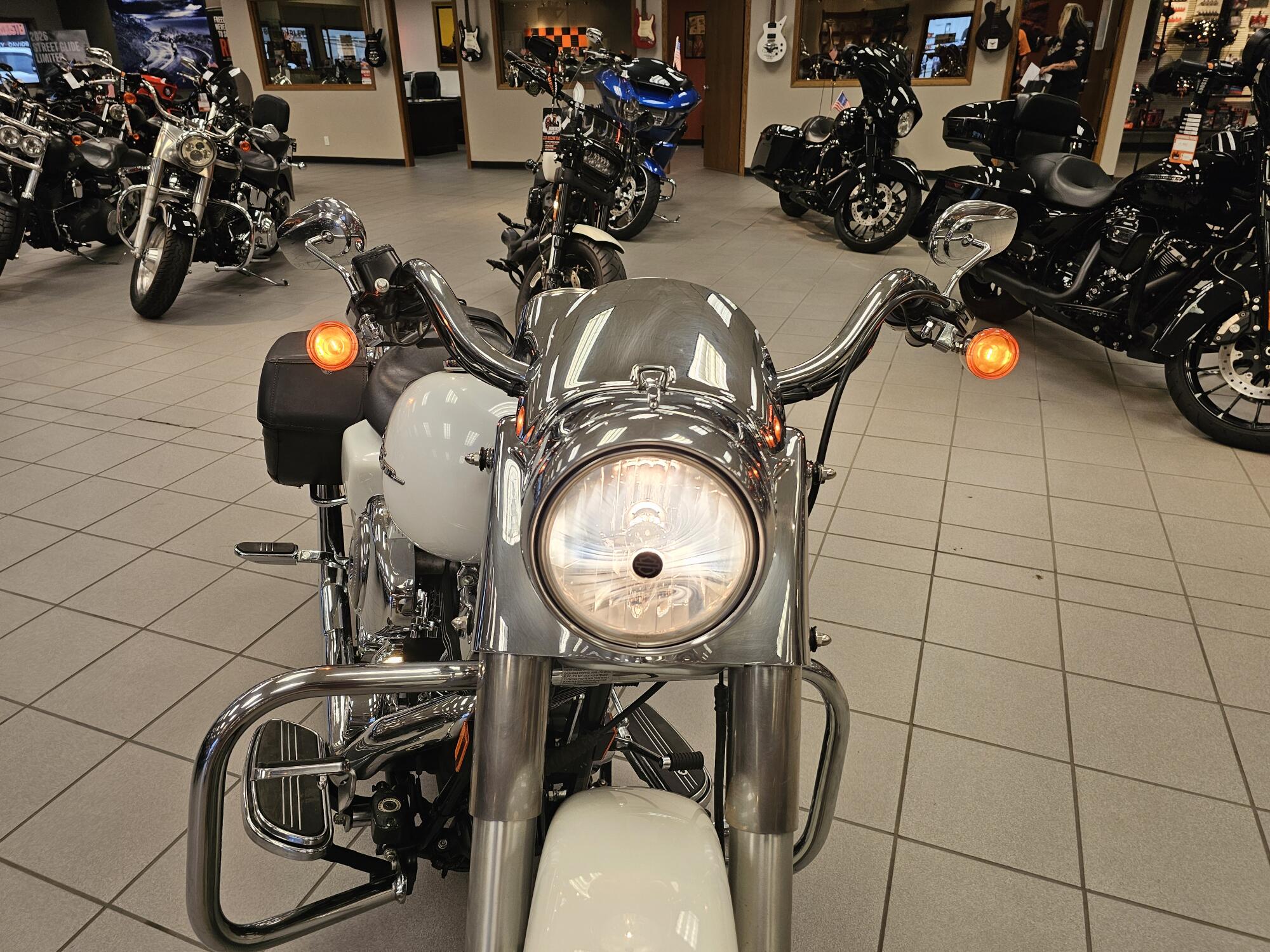 FLHRSI 2006 Road King Custom, photo 20