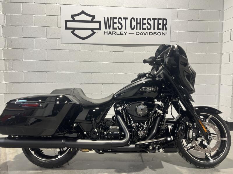 2025 Harley-Davidson® Street Glide® Vivid Black FLHX