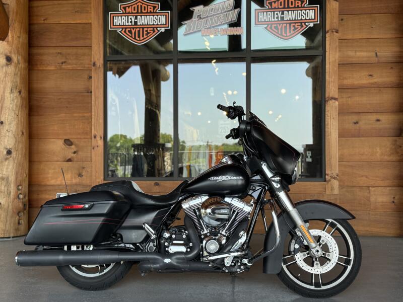 FLHXS 2015 Street Glide® Special