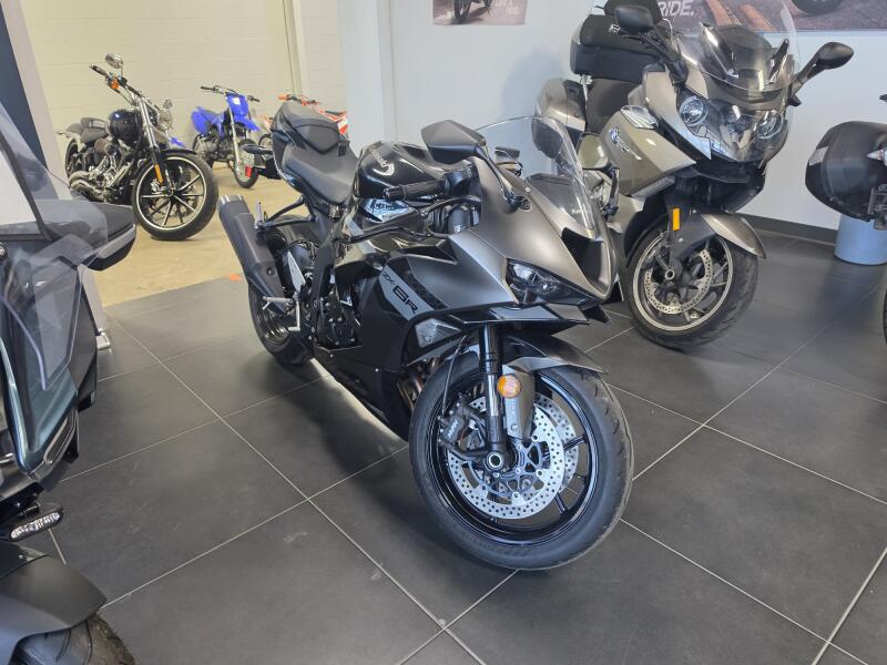 ZX1002JTANL 2026 Ninja® H2® Carbon ABS FREE 1 YEAR WARRANTY INCLUDED