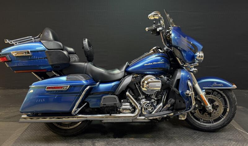 Harley-Davidson® Electra Glide® Ultra Limited 2014 FLHTK BLUE