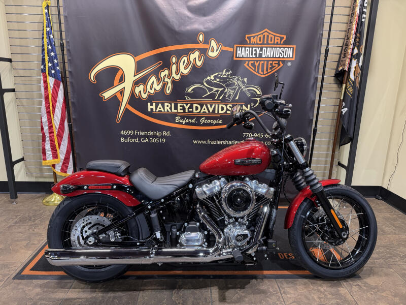 2026 Harley-Davidson® Street Bob® BRILLIANT RED