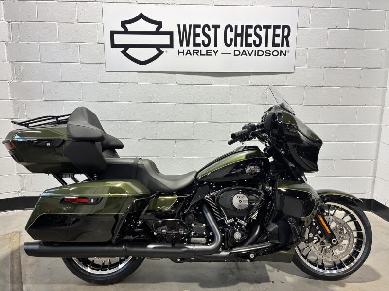 2026 Harley-Davidson® Street Glide Limited Olive Steel Metallic / Vivid Black Black Trim FLHXL